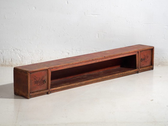 Antikes bemaltes niedriges Sideboard aus Kiefernholz - China, ca. 1930 – Iron (photo 8 of 40)