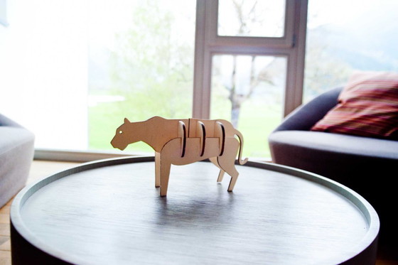 Image 1 of Puma - ornement en bois Fabriqué en Italie par Ulap design