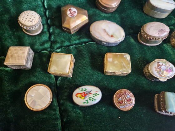 Image 1 of Colección de 16 pastilleros