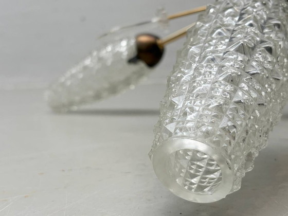 Image 1 of Plafondlamp met getextureerde glazen kappen en kristallen prisma's, jaren 60.