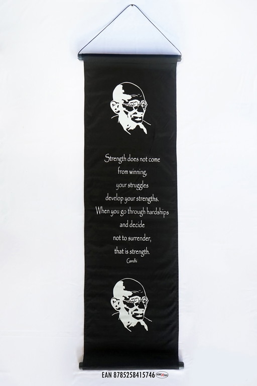 Een Unieke Wanddecoratie of Meditatiebanner, Met Een Levensbeschouwelijke Uitspraak