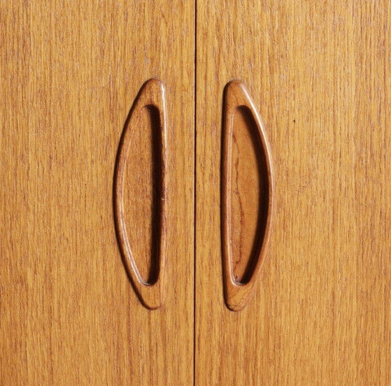 Wunderschönes dänisches Teak-Highboard | Mid-Century Modern | 1960er Jahre – Wood (photo 8 of 11)