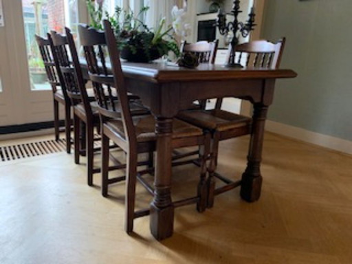 stijlvol en chique eethoek - eettafel met 6 stoelen Castle Furniture