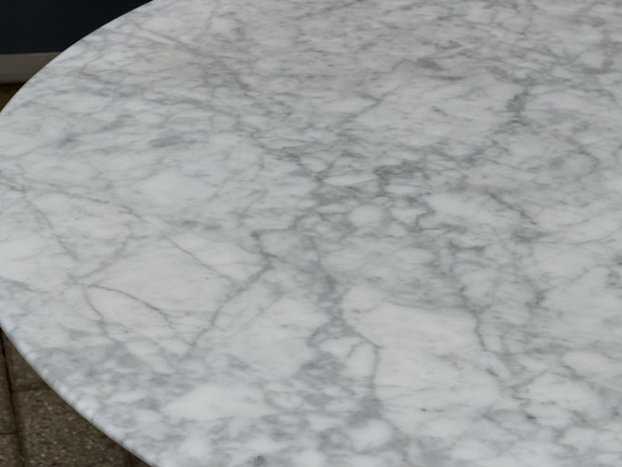 Image 1 of Original Carrara marble round Knoll Tulip dining table (120cm)