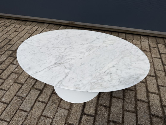 Image 1 of Originele Knoll Tulip Ovale Salontafel Eero Saarinen in Arabescato mat 107x70
