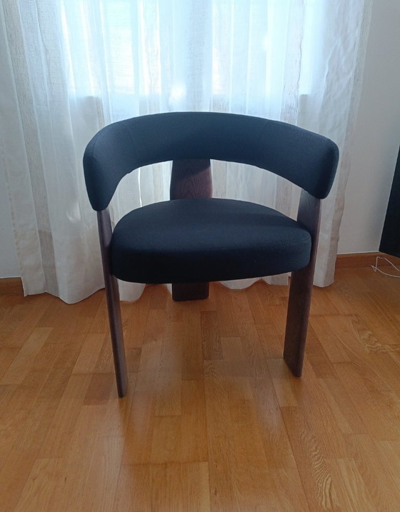 Image 1 of Andreu World 'Õru' stoel van Patricia Urquiola - Donker essenhout & stof (bekroond)