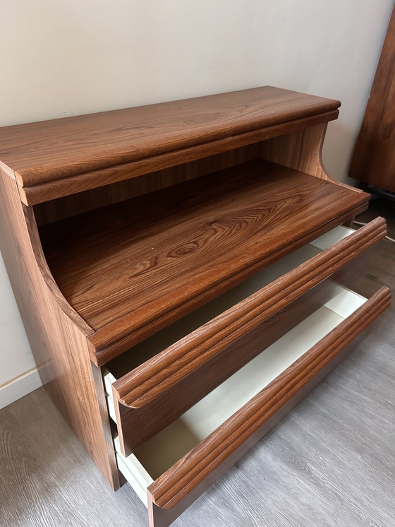 Image 1 of Cómoda de mediados de siglo de diseño escandinavo