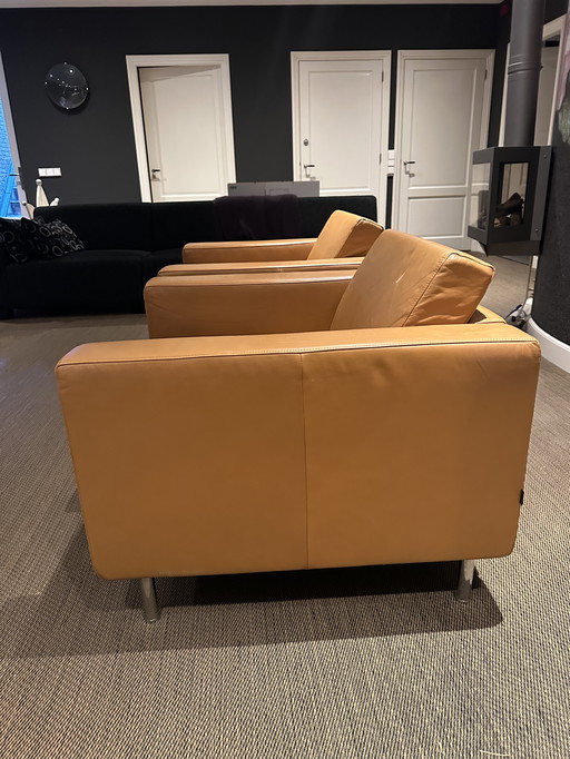 2 okergele strakke lederen Gelderland 3260F Fauteuils