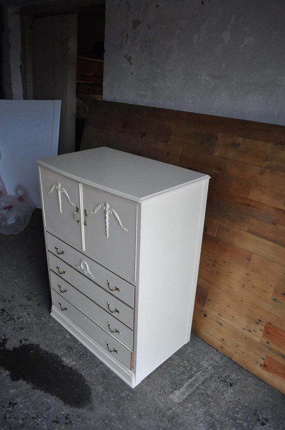 Cómoda Pintada Mid-Century – Mid Century Modern (photo 4 of 5)