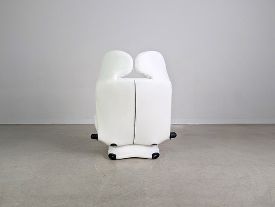 Image 1 of Sedia originale Cassina Wink Toshiyuki Kita in pelle bianca dal design