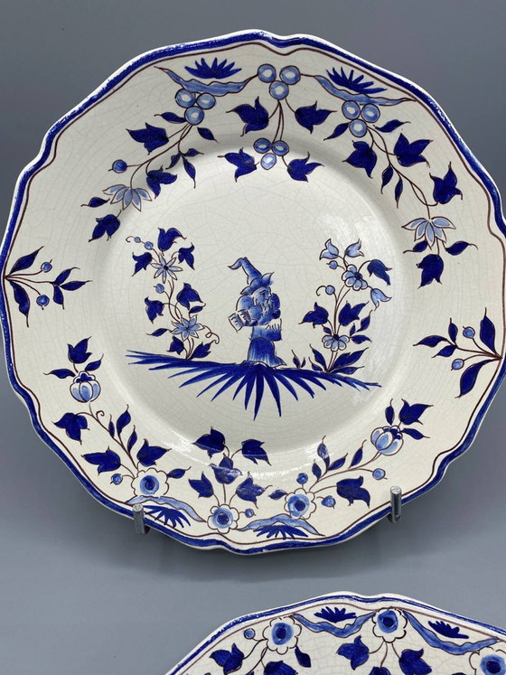 Pair of Hand-Painted French Faience Plates – Nevers-Inspired Chinoiserie Decor – Decorative Objects (photo 4 of 7)