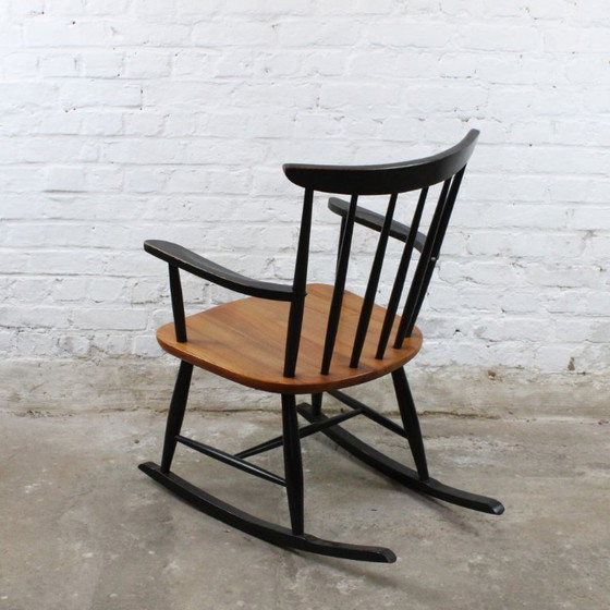 Image 1 of Sedia a dondolo vintage in stile scandinavo