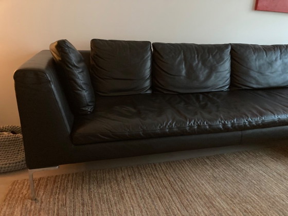 Image 1 of Divano in pelle nera con chaise longue B&B Italia
