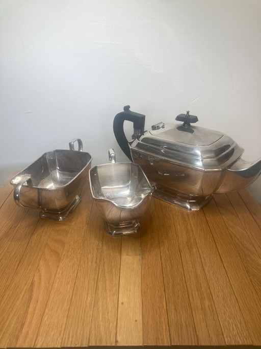 Versilbertes Art Deco Teeservice von Harrison Fisher & Co (Sheffield, England), ca. 1930-1940.
