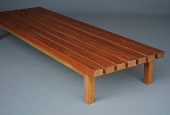 Image 1 of Grote teakhouten lage bank of salontafel uit het midden van de vorige eeuw, jaren 60.