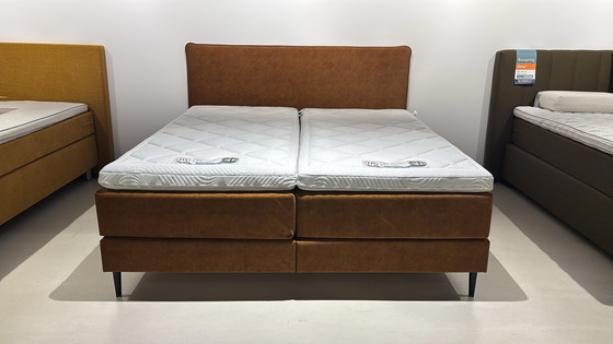 Image 1 of Boxspring Mandal