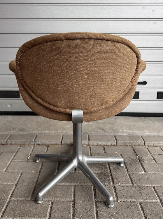 Artifort Tulip with Ottoman – Swivel chairs, Textile, Modern (photo 5 of 7)