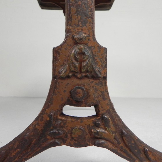 Image 1 of Table de bistrot Art Déco avec plateau en chêne sur piétement en fonte