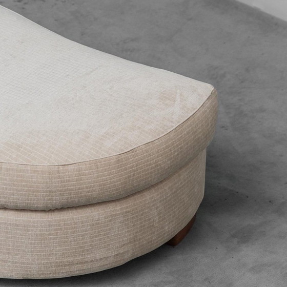 Image 1 of POUF A MEZZALUNA IN TESSUTO CHIARO ANNI ’70 VINTAGE MODERNARIATO