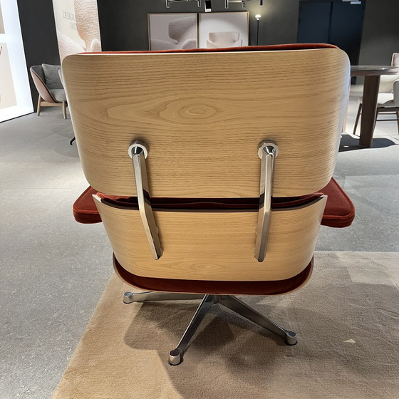 Image 1 of Vitra Eames lounge chair & ottoman in Calma 07 brandy