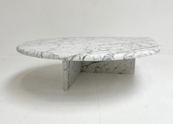 Image 1 of Couchtisch aus massivem Carrera-Marmor, 1980er Jahre