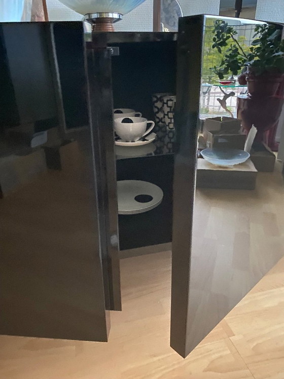 Image 1 of Credenza nera lucida