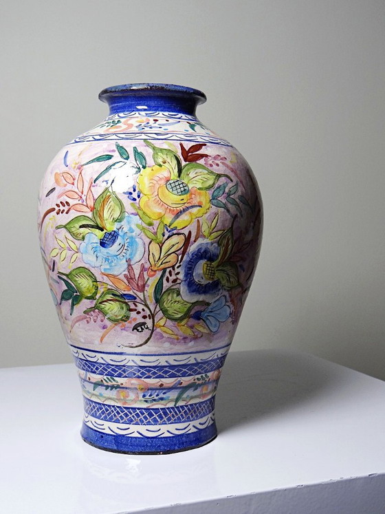 Vaso vintage portoghese in terracotta smaltata con decorazione floreale dipinta a mano. – Vasi, Ceramic (photo 3 of 13)