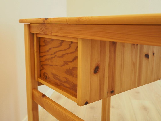 Scrivania danese in legno massello di pino con piano regolabile e cassetti, risalente agli anni '90. (photo 20 of 21)