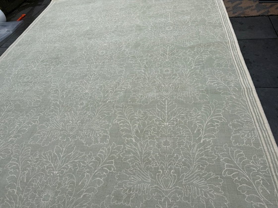 Image 1 of Laura Ashley Silchester Pale Saga – Luxe designvloerkleed – 250 x 350 cm