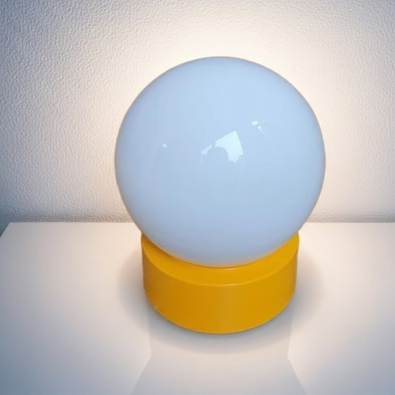 Image 1 of Plafondlamp - melkwegbol met gele ring, jaren 70