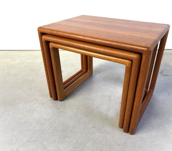 Tables d'appoint scandinaves de Dyrlund, années 1960 – Bois (photo 3 of 12)