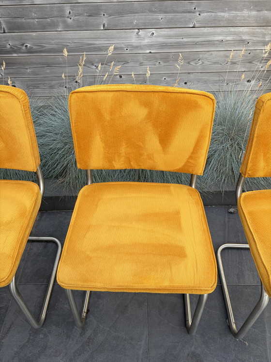 Image 1 of 🪑🔥4 Chaises en velours côtelé jaunes Zuiver Ridge Rig