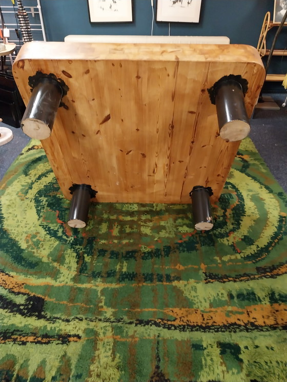 Image 1 of 1x 1970's grenenhouten salontafel Frankrijk 100 x 100cm 12cm dik blad 35cm hoog