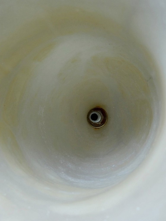 Image 1 of Large Medici vase in alabaster/yellowish marble, Belle Époque style