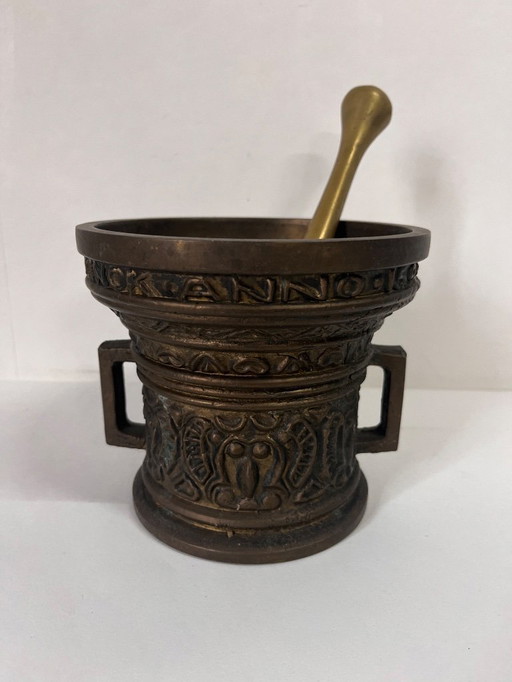Mortero y maja de bronce vintage de 4,5 kg