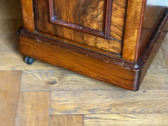 Comodino - Mogano con piano in marmo. – Comodini, Legno (photo 6 of 7)