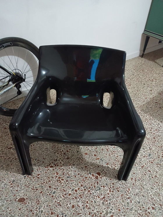 Image 1 of Vicar Vico Magistretto's chair