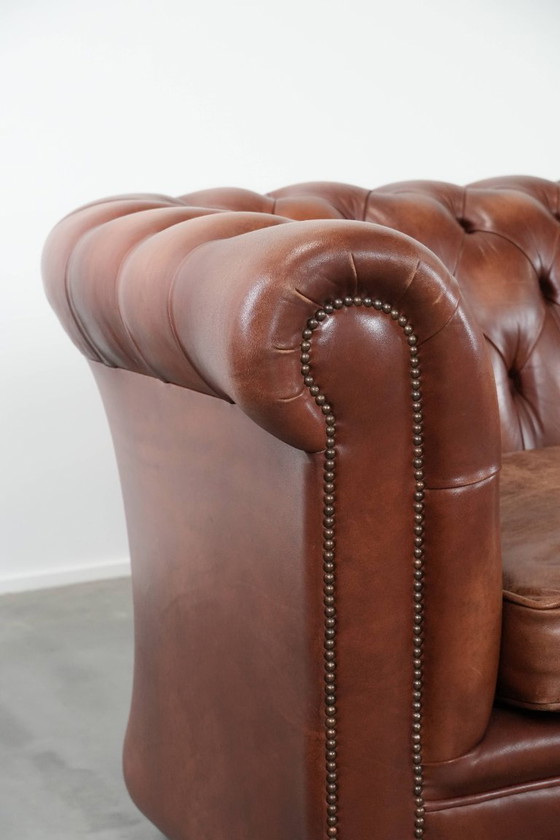 Image 1 of Sofá Chesterfield clásico de piel de vaca marrón de estilo inglés