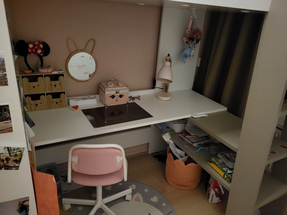 Image 1 of Hoogslaper Met Bureau En Kast