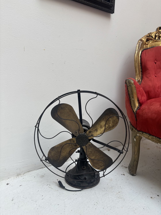 Image 1 of Ventilador antiguo de General Electric