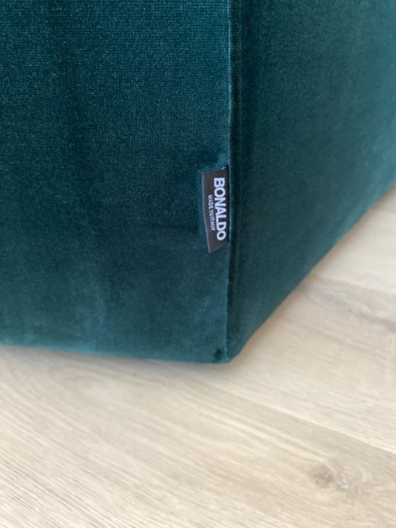 Image 1 of Sofá Bonaldo Peanut B Design – Terciopelo verde – Diseño italiano