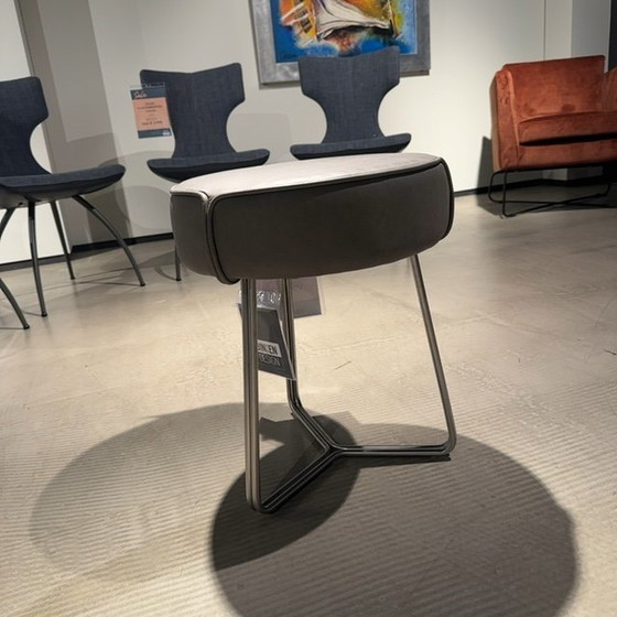 Image 1 of Bert Plantagie Fuse hocker