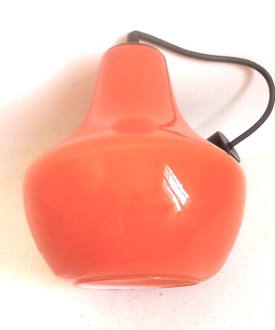 Image 1 of Lampada a sospensione in vetro opalino arancione di Peill & Putzler, anni '70, diametro 23,5 cm.