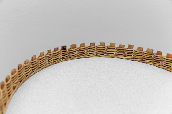 Image 1 of Set van 2 Mid-Century Modern ronde serveerwagens van bamboe, jaren 60,