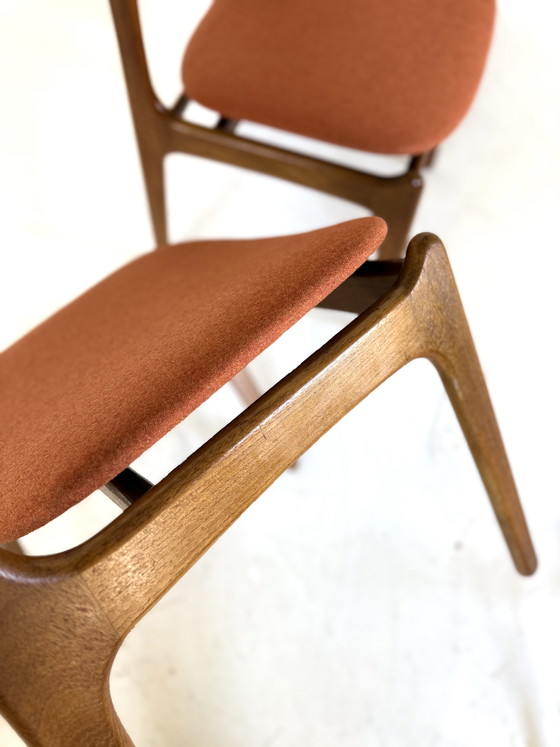 Image 1 of Set van 4 gerestaureerde eetkamerstoelen, Erik Buch ‘70