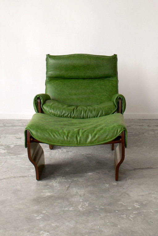 Leather armchair Model Canada by Osvaldo Borsani