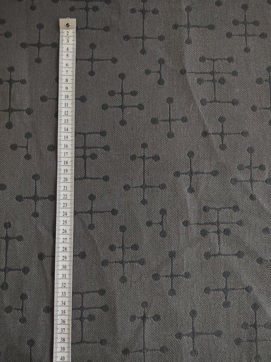 Eames Small Dot Pattern Maharam Fabric – Charles & Ray Eames, Cuscini, Cotton (photo 2 of 11)