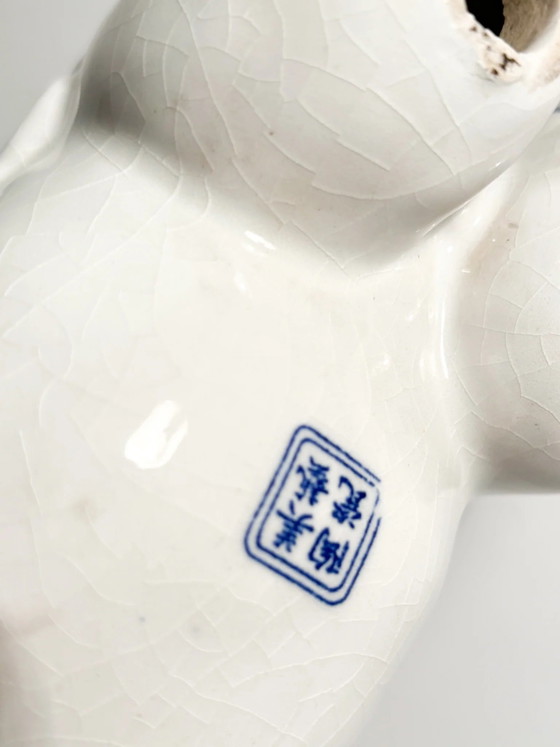 Cuscino in ceramica cinese bianca con decorazioni blu Cina, anni '30 – Oggetti decorativi (photo 9 of 9)