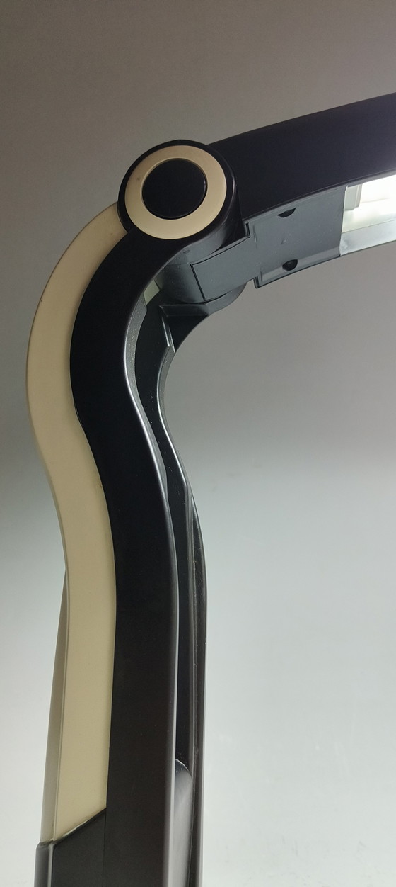 Image 1 of Lampada vintage Toucan di H. T. Huang per Lenoir in bianco e nero.