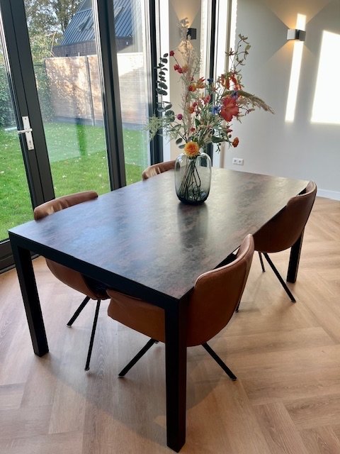 Mesa de comedor Bert Plantagie Pedro Oxido Flame